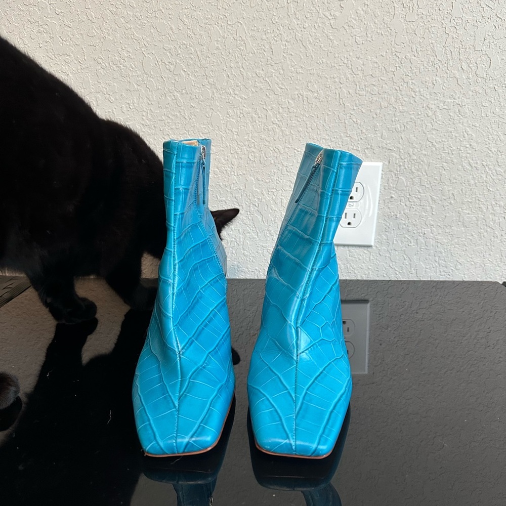 Brand new schutz boots size 9